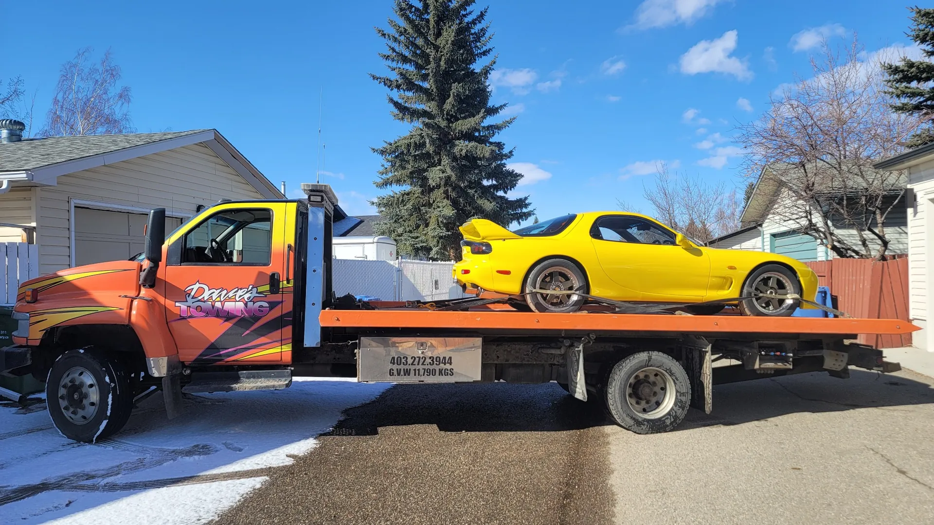 Dave's Towing flatbed service for Mayland Heights, Calgary